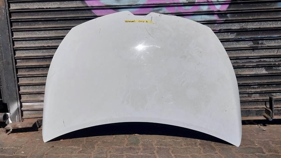 Renault Clio 4 bonnet - Private Seller Renault Clio 4 bonnet - Private Seller