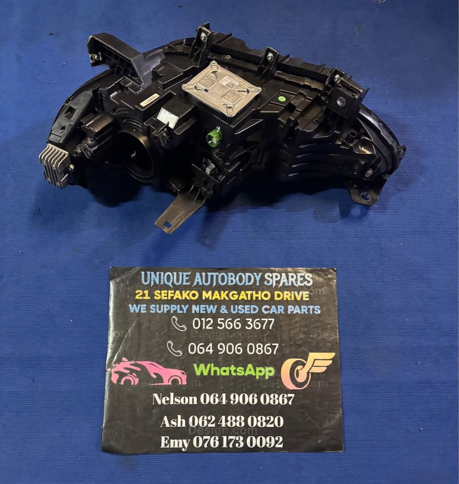 Alfa Romeo Stelvio Right Headlight - Private Seller Alfa Romeo Stelvio Right Headlight - Private Seller