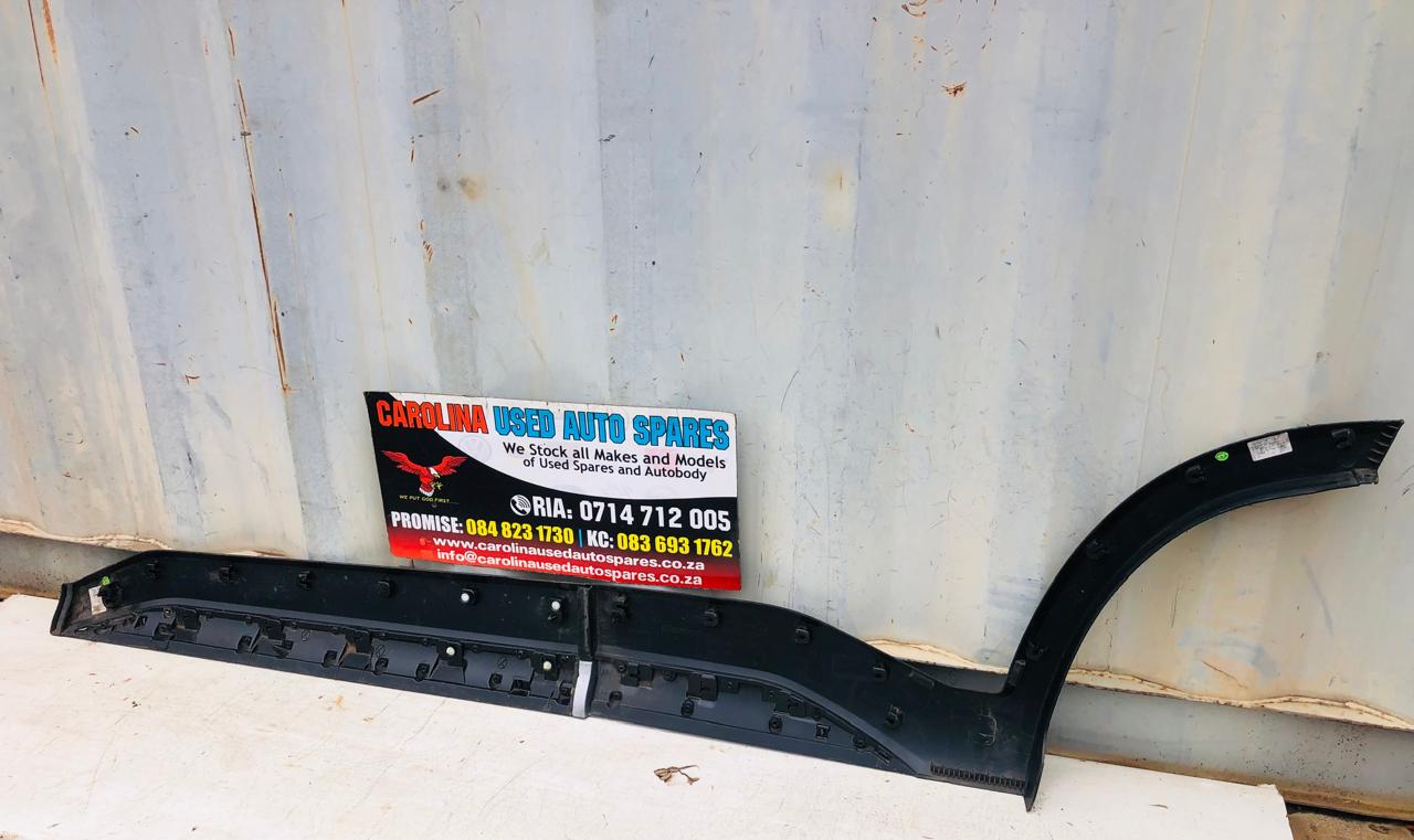 Mahindra Scorpio N right side front and rear/back door trimming (2025) - Private Seller