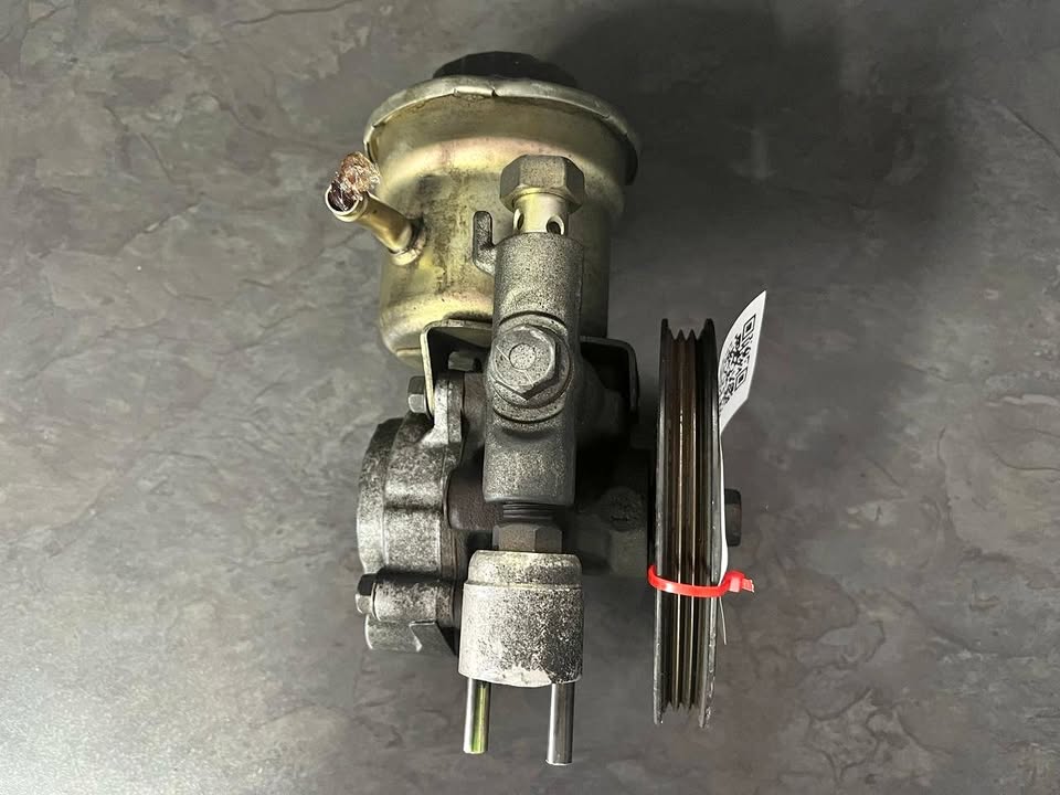 Toyota Corolla 1.6 4A Power Steering Pump - Private Seller Toyota Corolla 1.6 4A Power Steering Pump - Private Seller