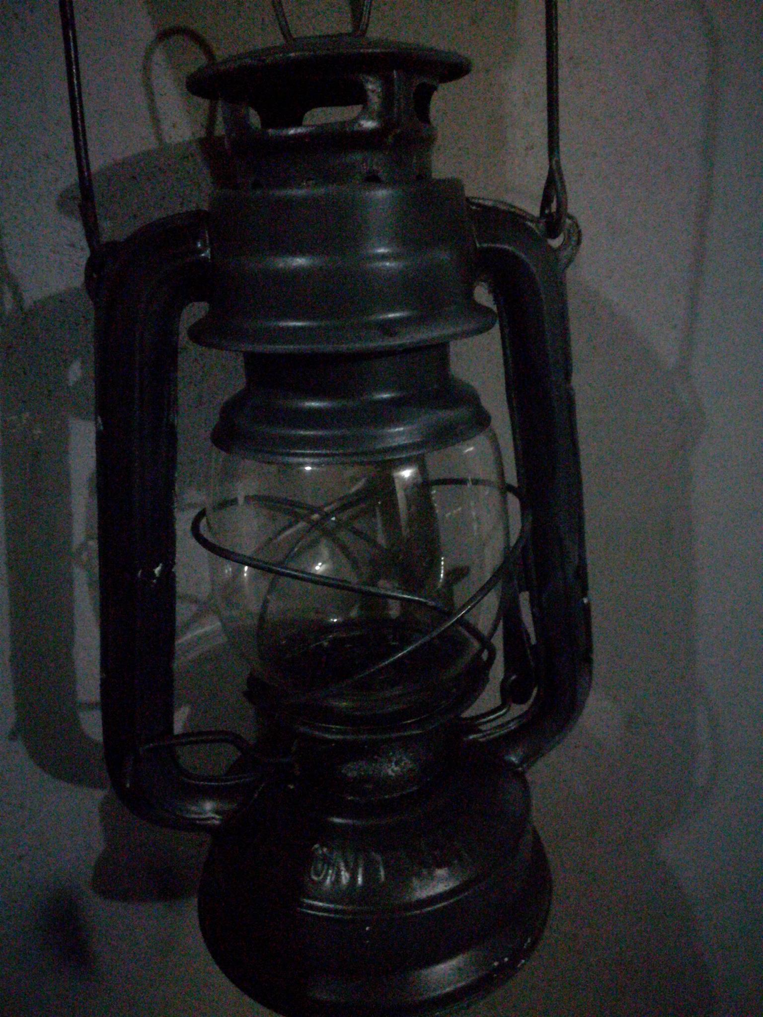 Antic parrifin lamp