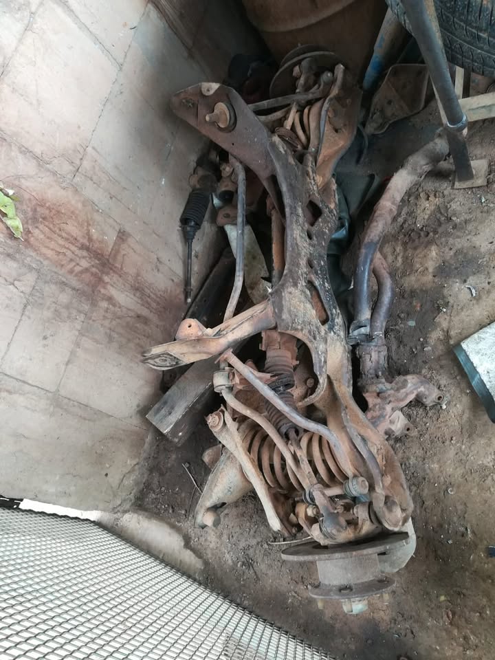 Ford cortina suspension 5 holeu - Private Seller Ford cortina suspension 5 holeu - Private Seller