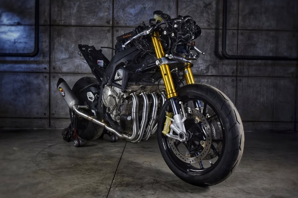 EXHAUST MODIFICATIONS & FITMENTS EXHAUST MODIFICATIONS & FITMENTS