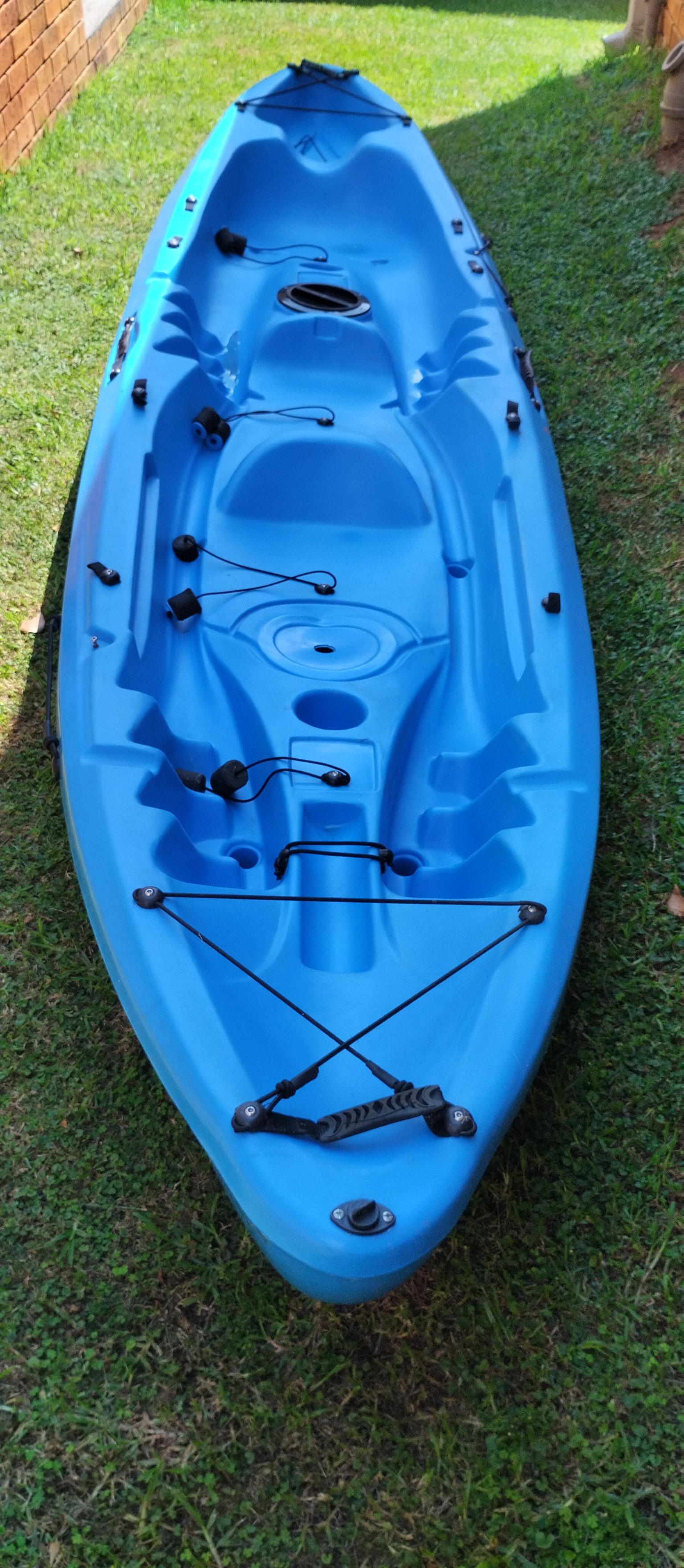 Single and dubble fishing kayaks