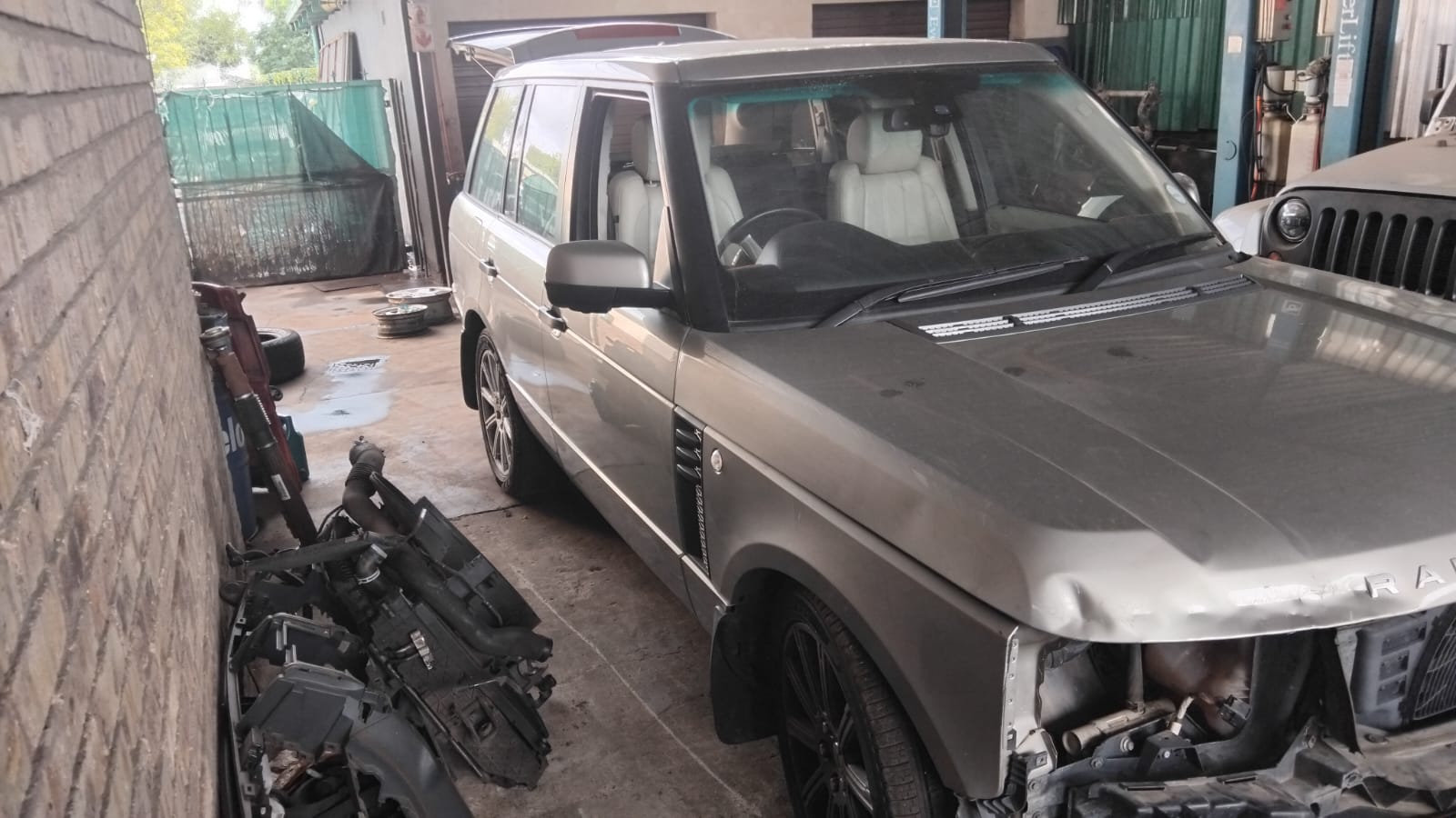 2010 Range Rover Vogue 5.0 V8 SC Stripping for Spares