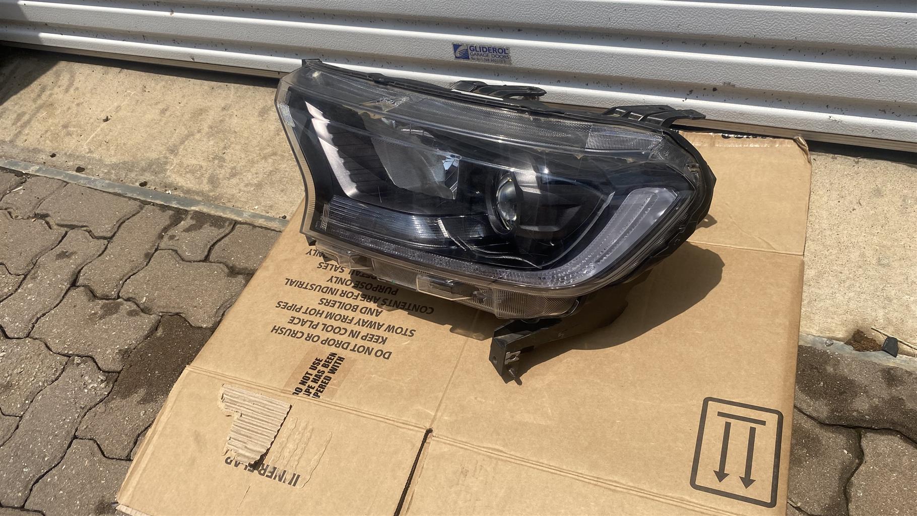Ford Ranger T7,T8 passenger side headlight - Private Seller Ford Ranger T7,T8 passenger side headlight - Private Seller