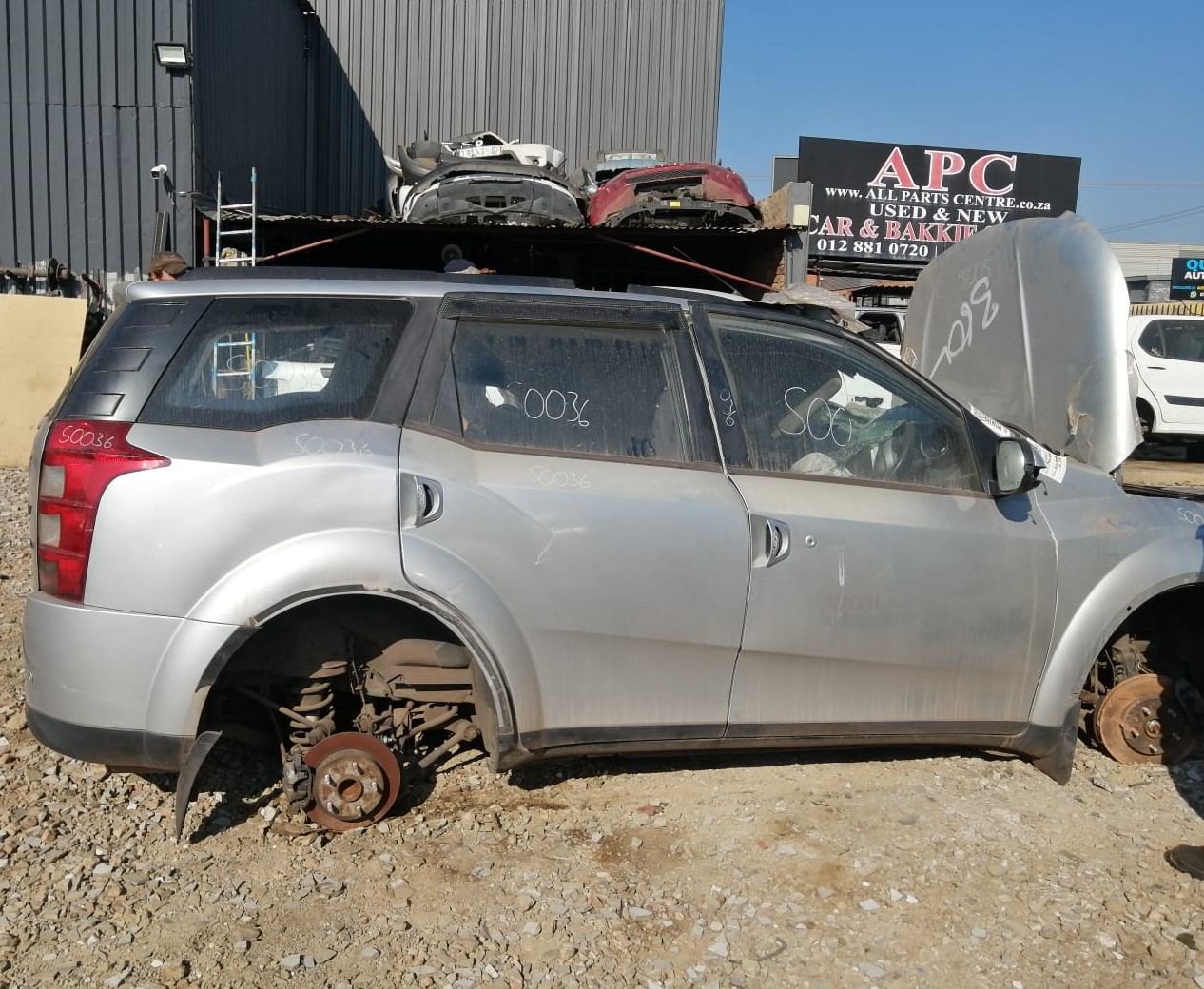 Mahindra Xuv500 2.2 Manual Diesel Spares – Silver Mahindra Xuv500 2.2 Manual Diesel Spares – Silver