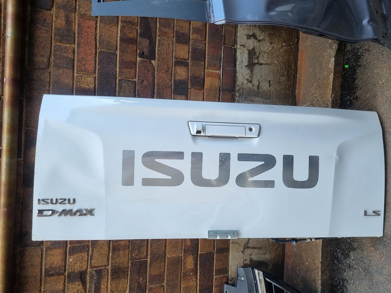 ISUZU TAILGATE - Private Seller ISUZU TAILGATE - Private Seller