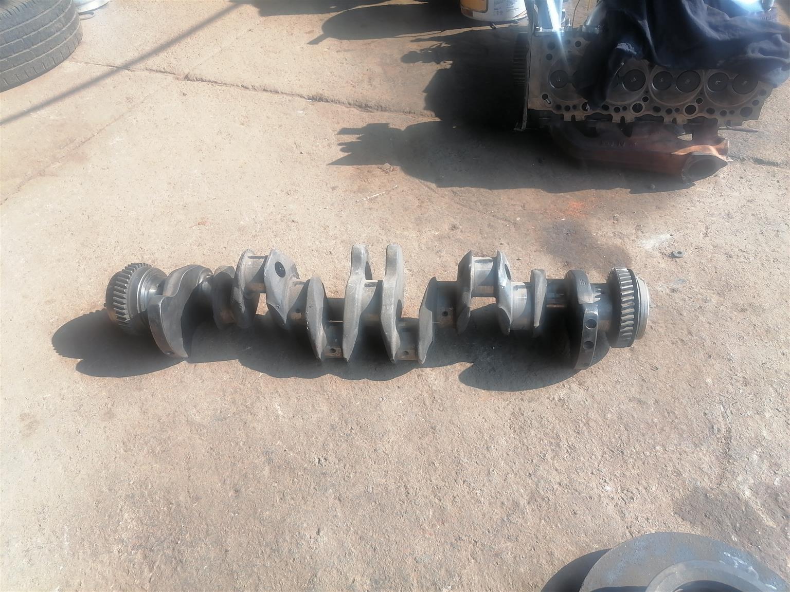 Crankshaft isuzu 6hh1 for sale - Private Seller