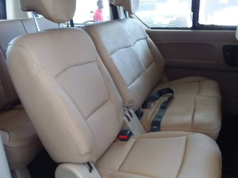 2011 Hyundai H-1 9-seater automatic transmiss 2011