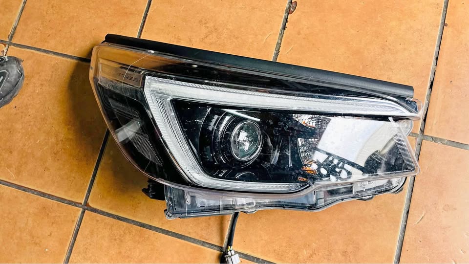 Subaru Forester LED HEADLIGHT 2019/24 - Private Seller Subaru Forester LED HEADLIGHT 2019/24 - Private Seller