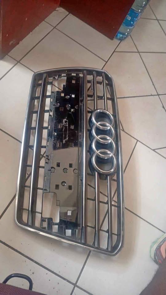 Audi A7 GRILL - Private Seller Audi A7 GRILL - Private Seller