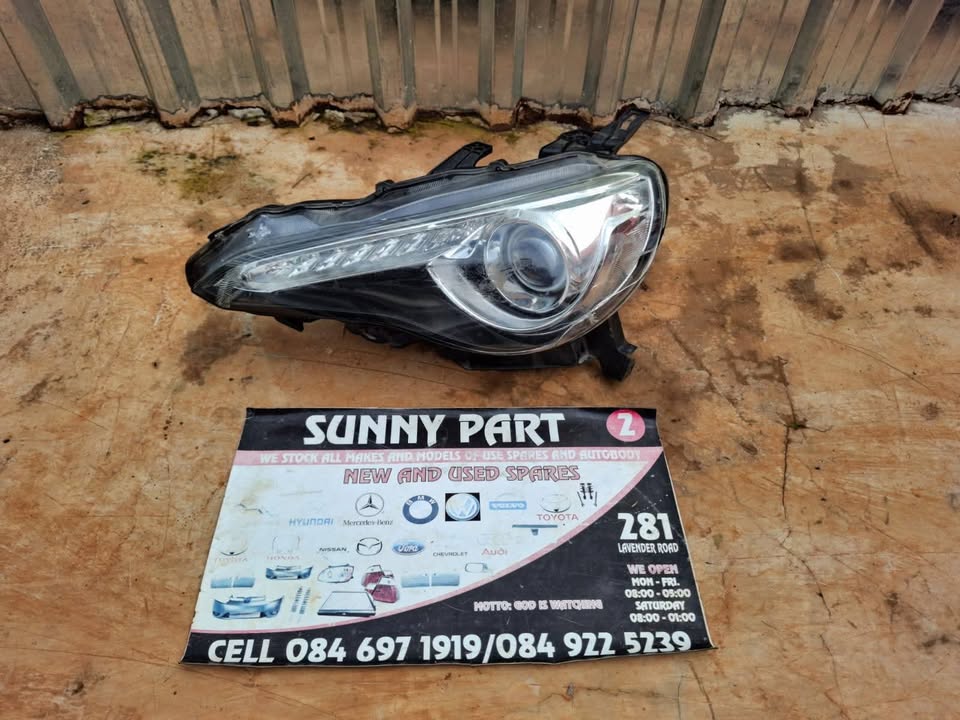 Toyota 85 Headlight - Private Seller Toyota 85 Headlight - Private Seller