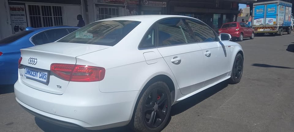2015 AUDI A 4 2.0 Tdi AUTOMATIC TRANSMISSION, WHITE COLOUR,  76000KM