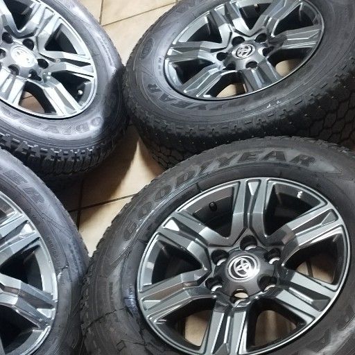 Fairly used toyota wheels