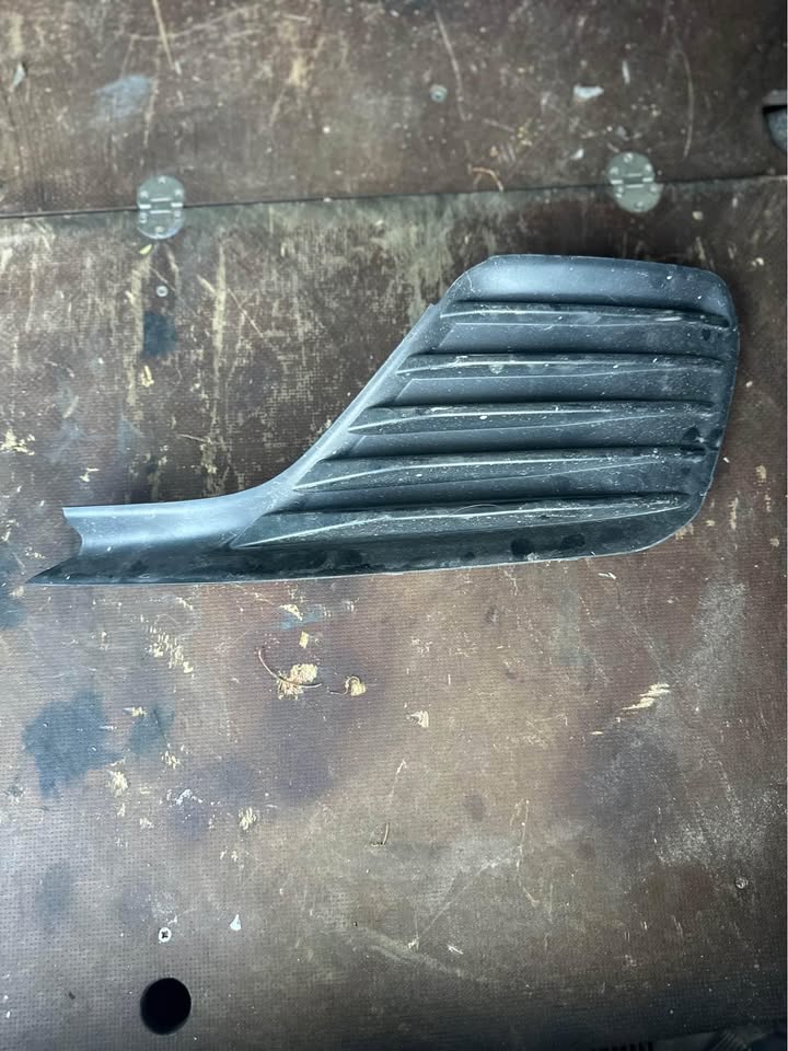Suzuki swift left fog cover - Private Seller Suzuki swift left fog cover - Private Seller