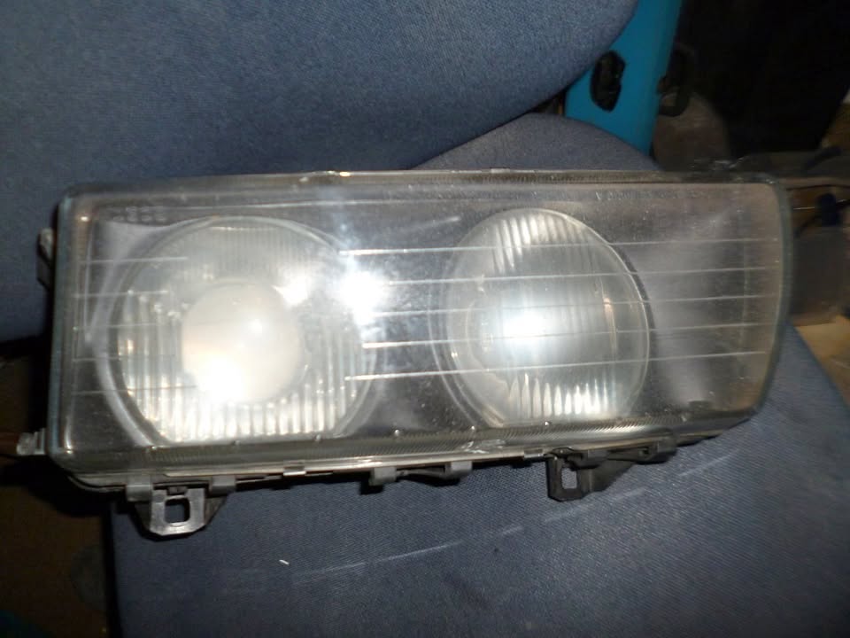 BMW Front Headlight 1997  ? - Private Seller