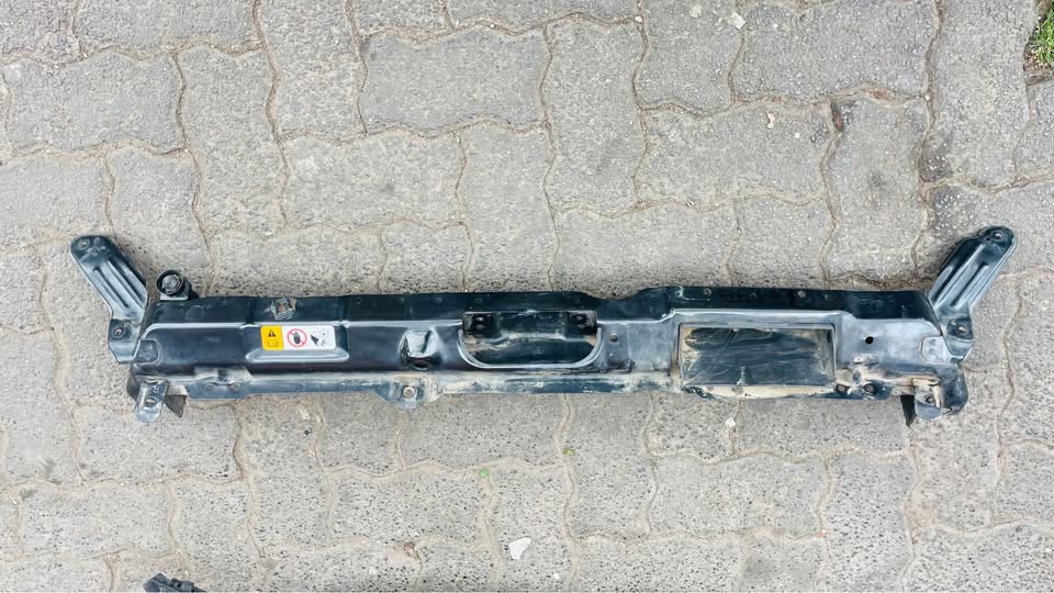 Hyundai Elantra upper cradle/radiator cover - Private Seller Hyundai Elantra upper cradle/radiator cover - Private Seller