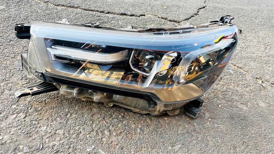 Toyota Hilux GD6 Legend 50 LED headlight - Private Seller Toyota Hilux GD6 Legend 50 LED headlight - Private Seller