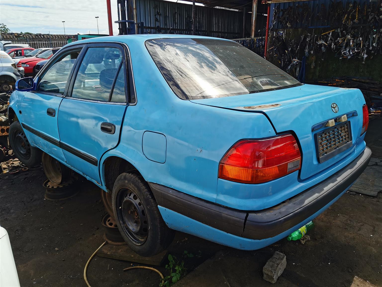 1998 Toyota Corolla 1.6 RXI shape - Stripping for Spares