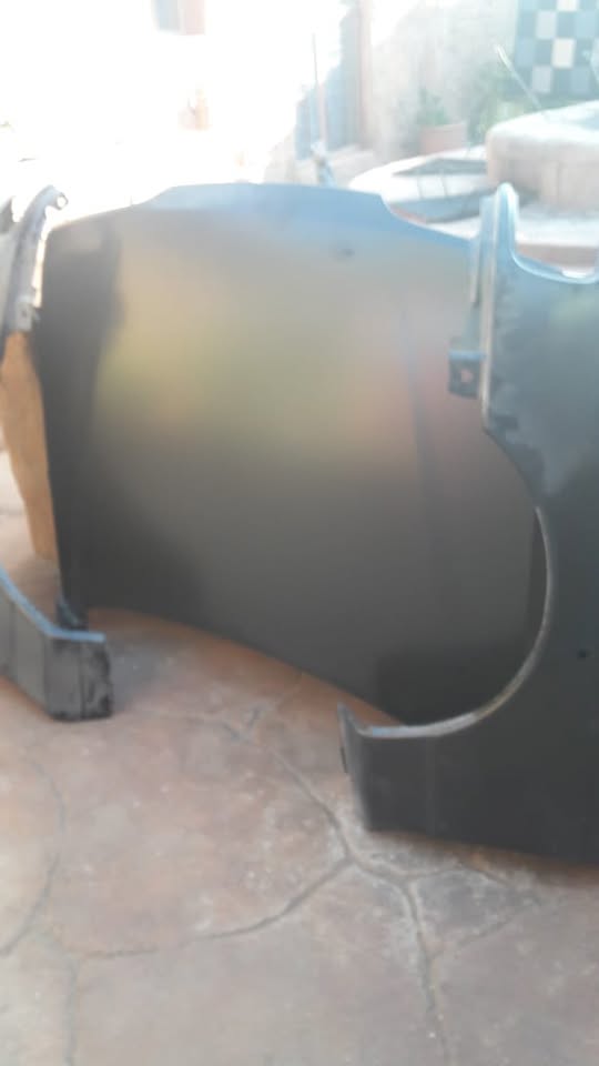 Ford saffire fenders en Bonet - Private Seller Ford saffire fenders en Bonet - Private Seller