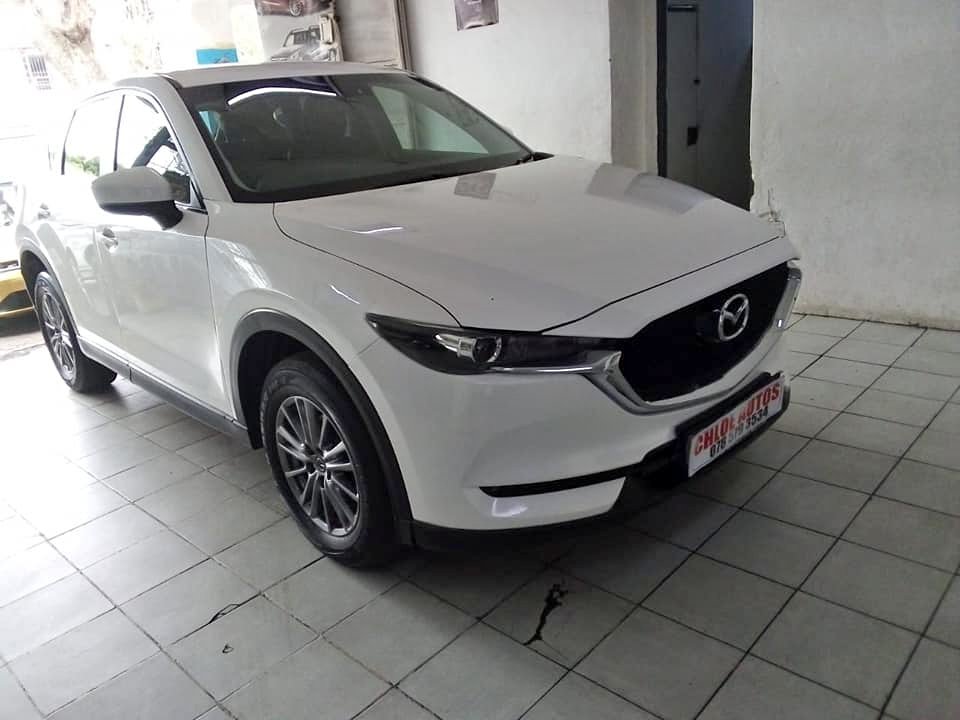 2018 MAZDA CX5 2.0 SKYACTIVE PETROL WHITE COLOR AUTOMATIC STILL UNDER SERVICE PLAN REVERSE CAMERA 2018 MAZDA CX5 2.0 SKYACTIVE PETROL WHITE COLOR AUTOMATIC STILL UNDER SERVICE PLAN REVERSE CAMERA