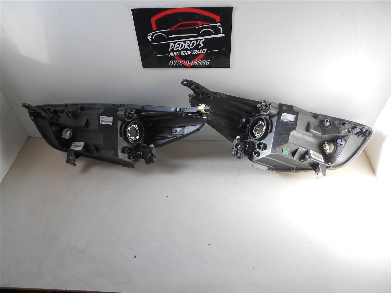 Ford figo Headlights