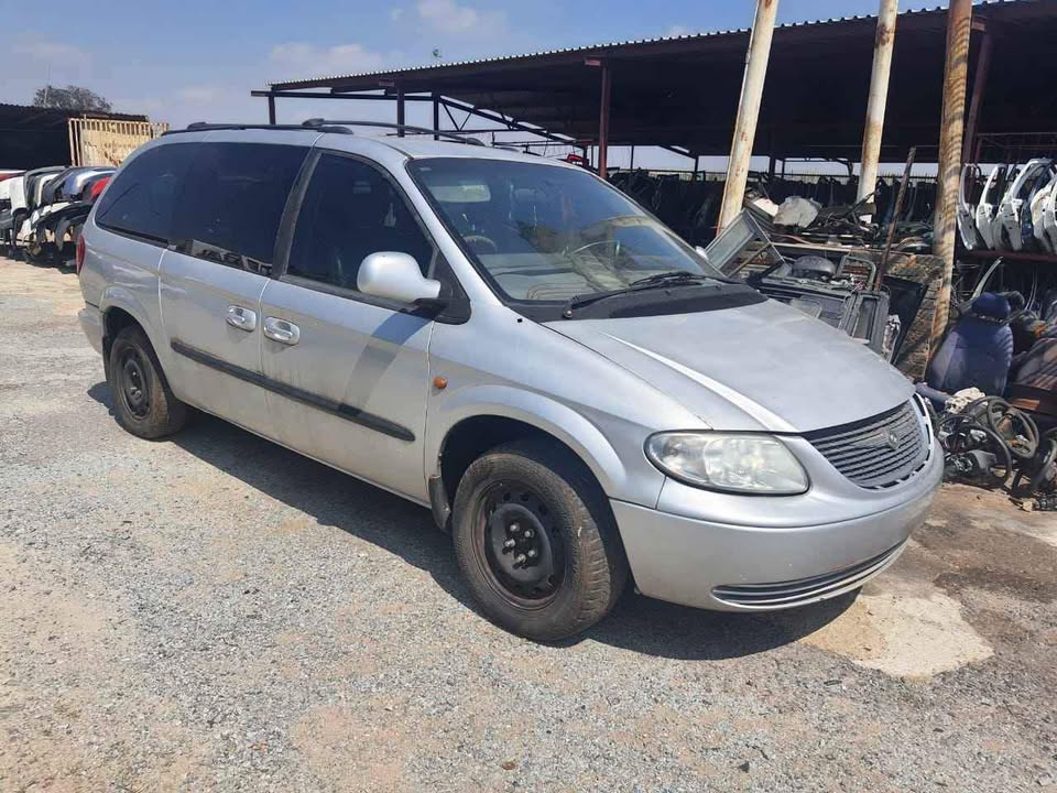 Chrysler Voyager STRIPPING FOR SPARES - Private Seller Chrysler Voyager STRIPPING FOR SPARES - Private Seller