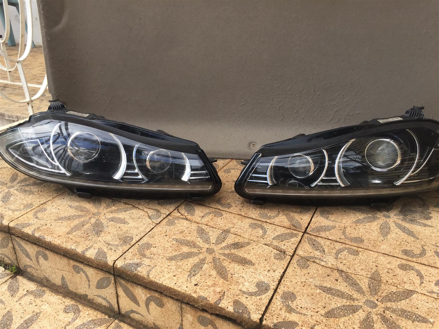 JAGUAR XF FACELIFT AND PREFACE LIFT HEADLIGHTS - Private Seller