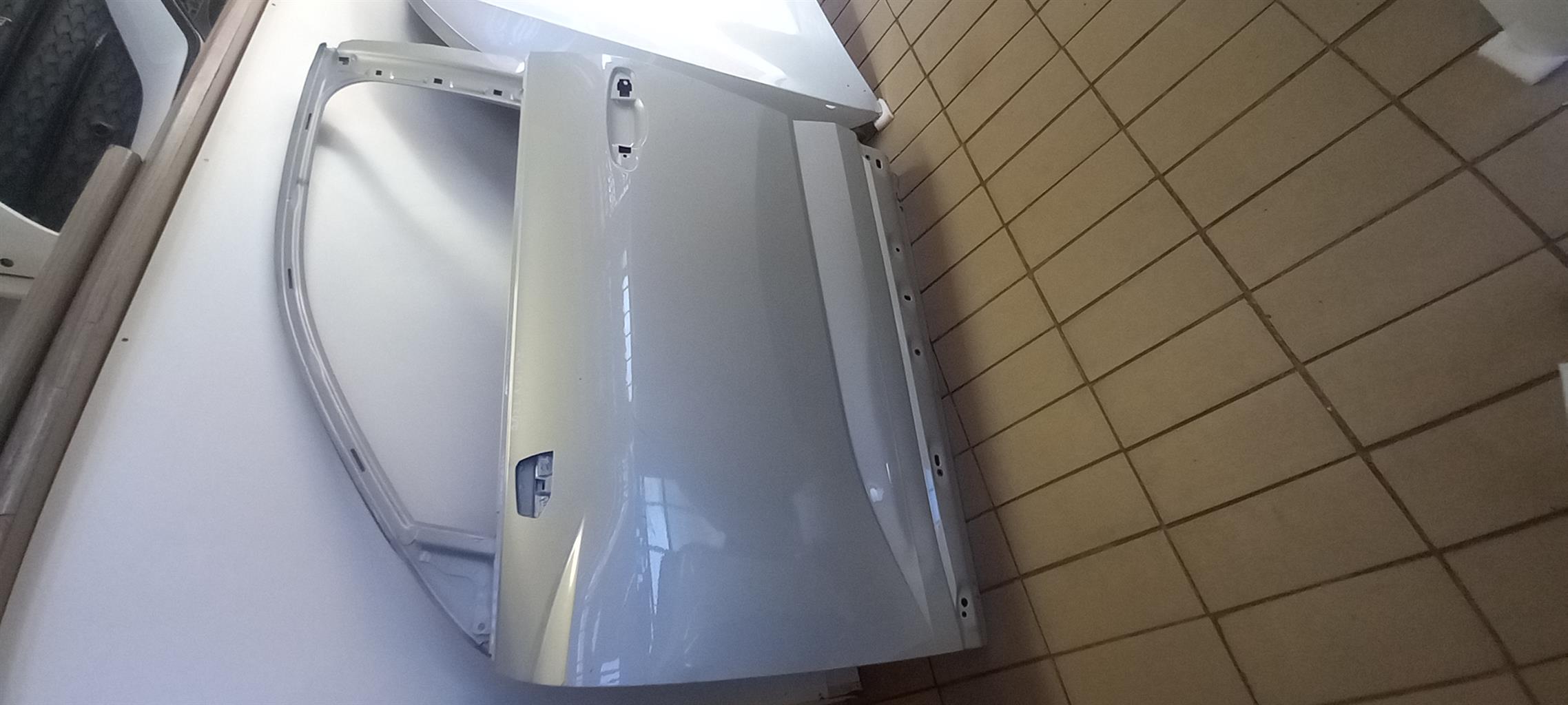 2021 AUDI Q3 FRONT LEFT DOOR FOR SALE - Private Seller 2021 AUDI Q3 FRONT LEFT DOOR FOR SALE - Private Seller