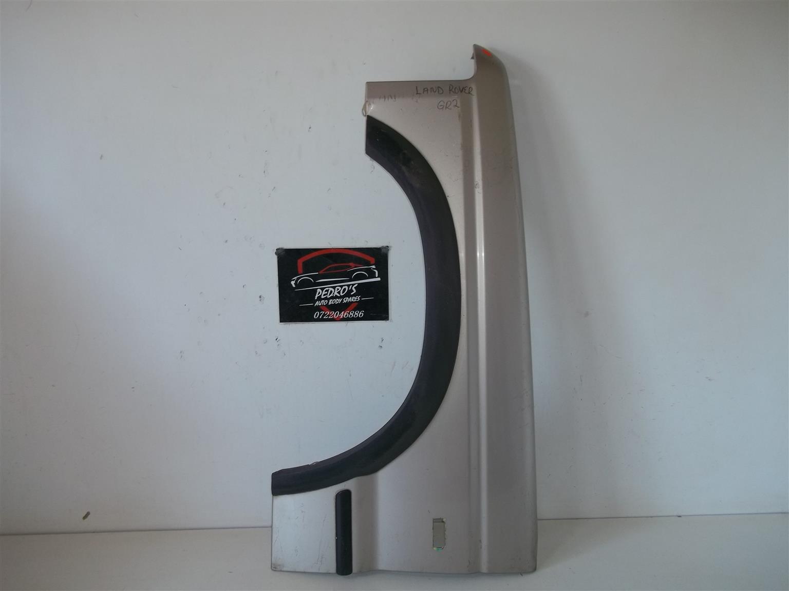 Land Rover left front fender - Private Seller Land Rover left front fender - Private Seller