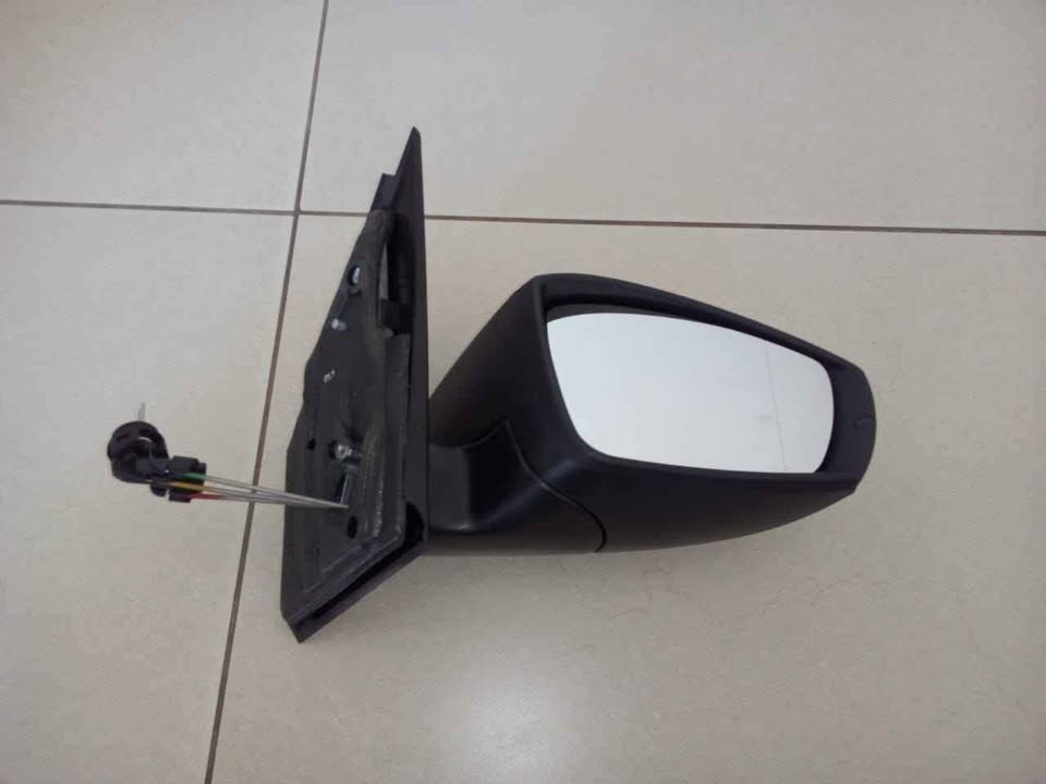 VW POLO VIVO 15/17 BRAND NEW DOOR MIRRORS MANUAL ADJUSTMENT FORSALE PRICE