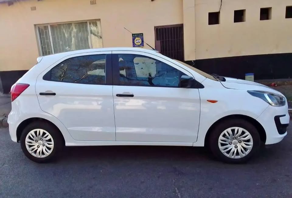 2020 FORD FIGO 1.5 MANUAL TRANSMISSION WITH SERVICE BOOK AND SPARE KEYS