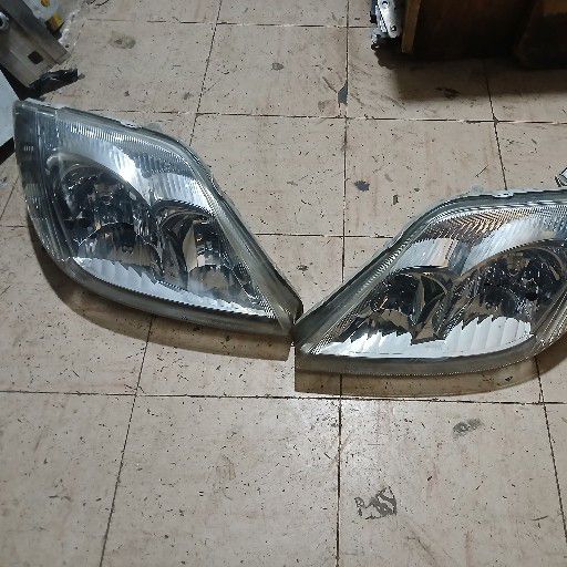 Toyota corolla headlight - Private Seller Toyota corolla headlight - Private Seller