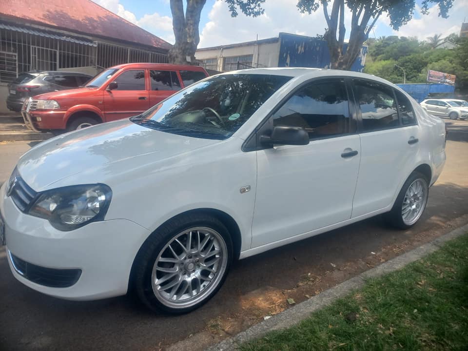 2013 VW POLO VIVO SEDAN 1.4 PETROL, MANUAL, WHITE COLOR, MILEAGE 95000KMS