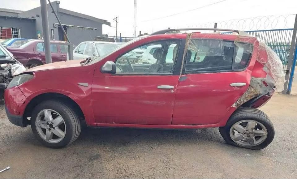 Renault Sandero stepway STRIPPING FOR  SPARES