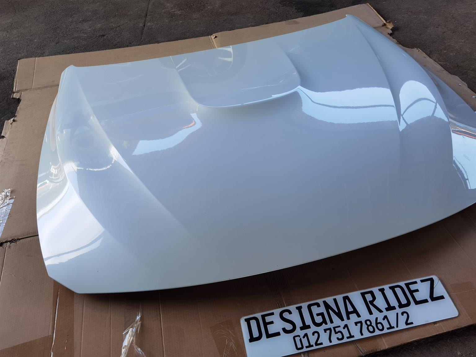 BMW F80/F82/F83 M3/M4 BONNET NEW ALPINE WHITE - Private Seller BMW F80/F82/F83 M3/M4 BONNET NEW ALPINE WHITE - Private Seller