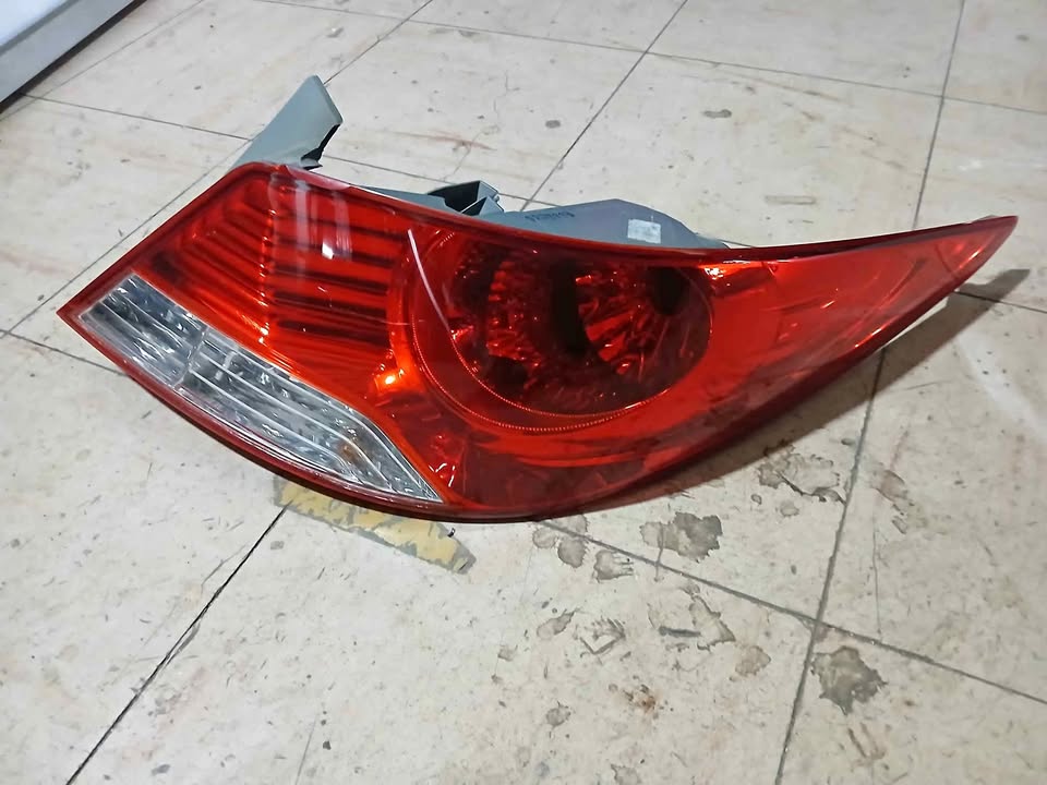 Hyundai accent taillight - Private Seller Hyundai accent taillight - Private Seller