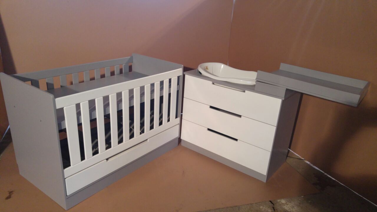 baby cot and compactum