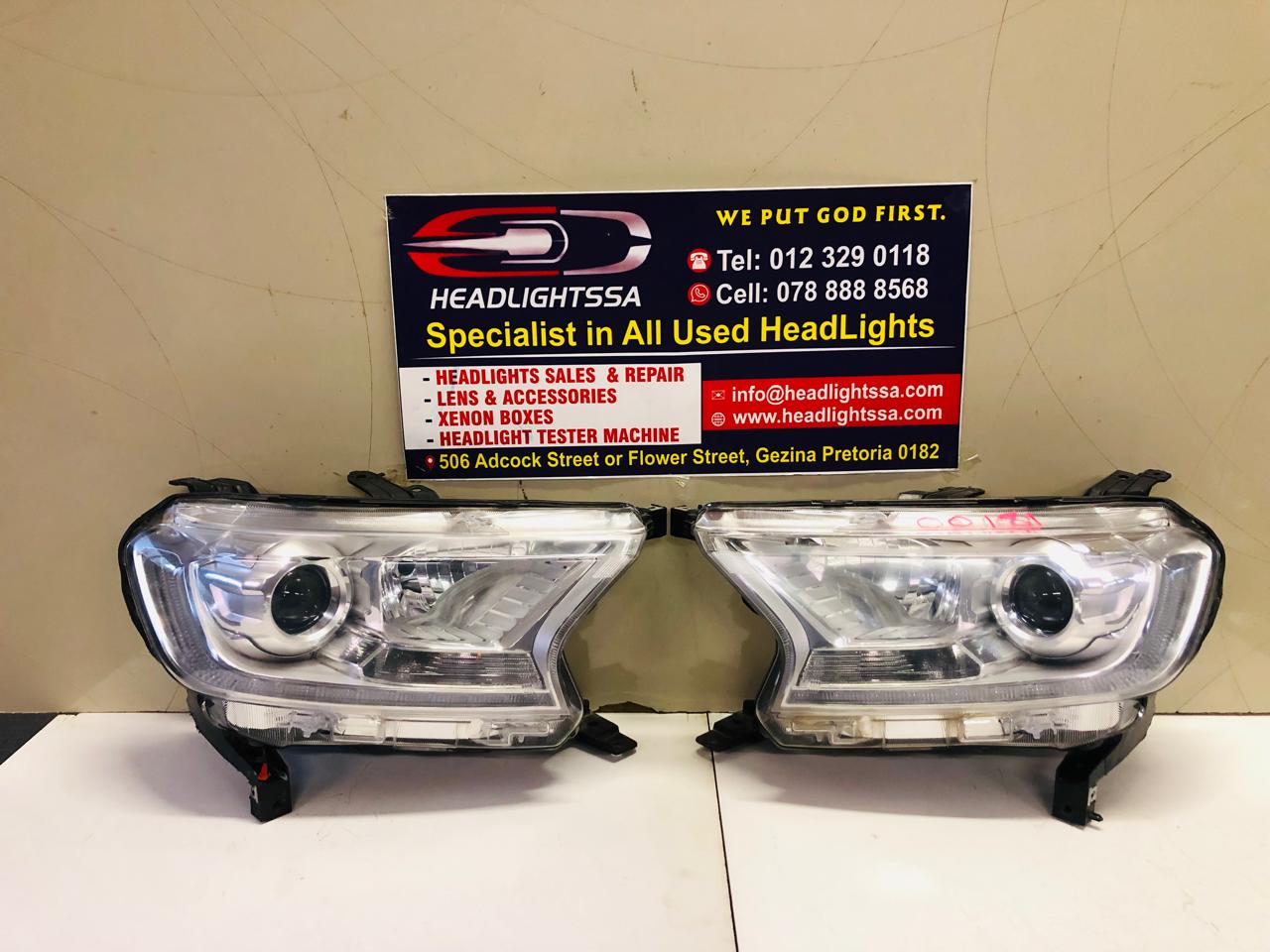 Ford Everest T7 left and right side xenon headlights (2013) - Private Seller Ford Everest T7 left and right side xenon headlights (2013) - Private Seller