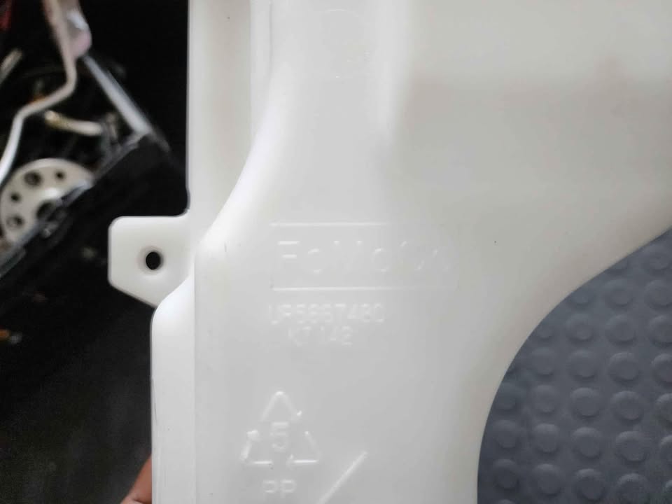 MAZDA BT50 - RANGER WINDSCREEN WASHER BOTTLE - Private Seller MAZDA BT50 - RANGER WINDSCREEN WASHER BOTTLE - Private Seller