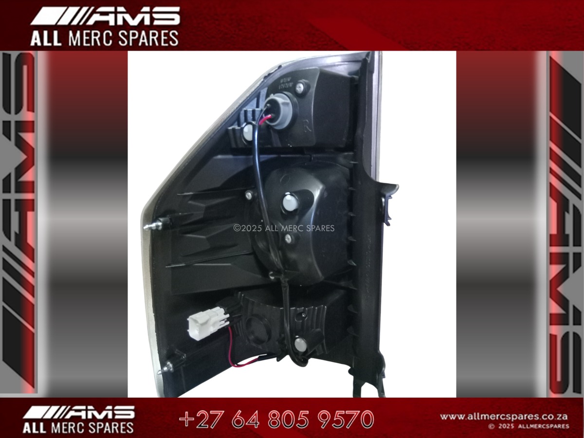 NEW MITSUBISHI PAJERO GEN 4 TAIL LIGHT RIGHT SIDE FOR SALE - Private Seller