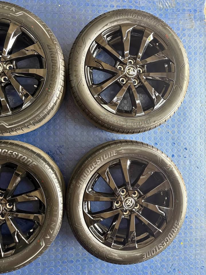 18 INCH TOYOTA COROLLA CROSS GR ORIGINAL DESIGN RIM SET+ TYRES BRAND NEW (INCLUDING NUTS) - Private Seller 18 INCH TOYOTA COROLLA CROSS GR ORIGINAL DESIGN RIM SET+ TYRES BRAND NEW (INCLUDING NUTS) - Private Seller