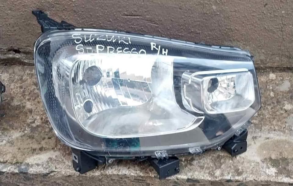 Suzuki S-Presso Headlight Rightside. - Private Seller Suzuki S-Presso Headlight Rightside. - Private Seller