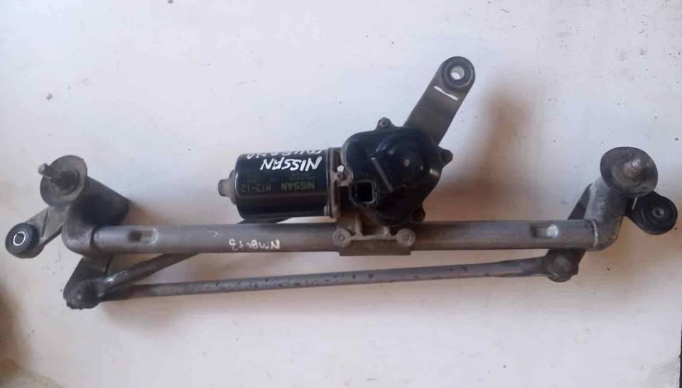 Nissan murano 3.5 2007 wiper linkage - Private Seller