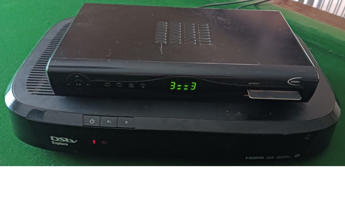 DSTV Explorer / PVR / Decoder DSTV Explorer / PVR / Decoder
