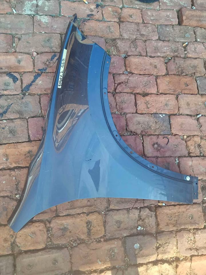 BMW fender X2 Left side - Private Seller BMW fender X2 Left side - Private Seller