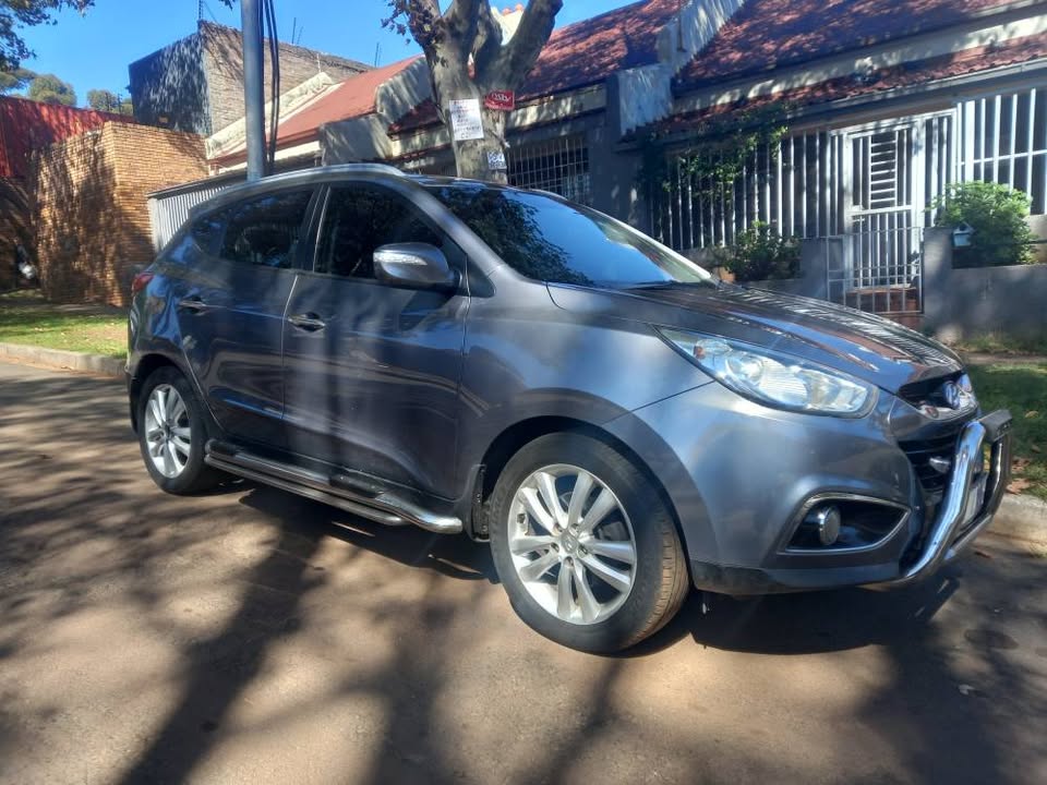 2013 Hyundai ix35 Executive 2.0 Petrol, Manual, Grey,Leather seat, Reverse camera