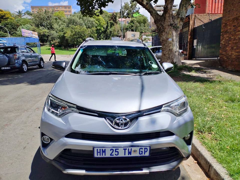 2018 Toyota Rav4.  Engine capacity 2.0 petrol.  mileage 77000kms Colour silver