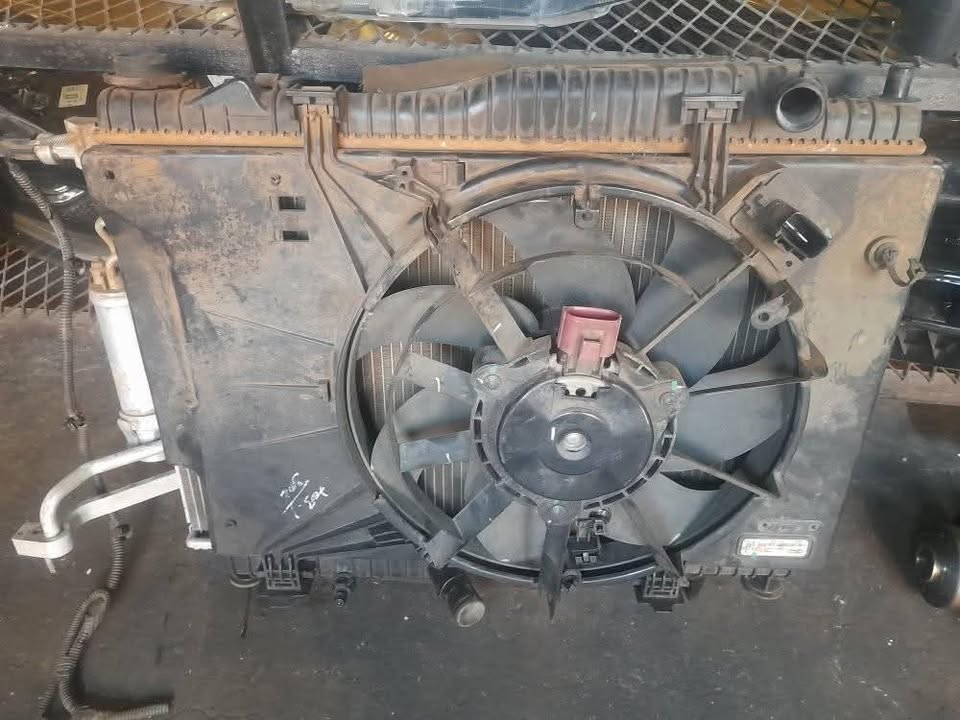 KIA RIO 1.4 MANUAL COMPLETE RADIATOR - Private Seller KIA RIO 1.4 MANUAL COMPLETE RADIATOR - Private Seller